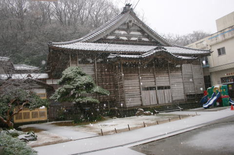 雪降る法福寺